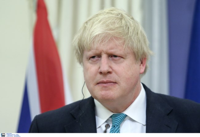 Κορονοϊός: Σύγχυση με τα νέα μέτρα στη Βρετανία - "Μην τρέχετε πανικόβλητοι στα σούπερ μάρκετ"