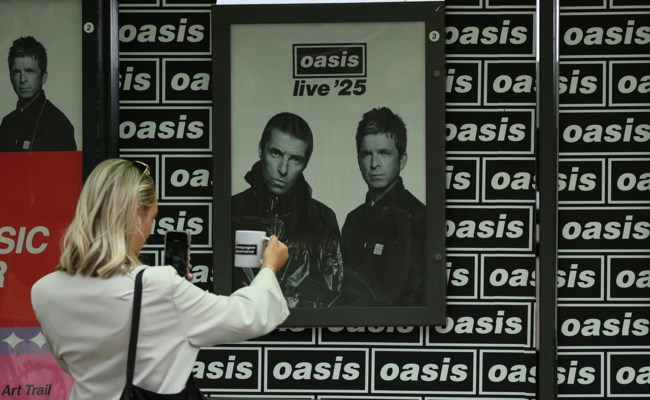 Είδαμε live την επανένωση των Oasis στο Μάντσεστερ: Η μεγάλη συναυλία των τελευταίων ροκ σταρ μιας άλλης εποχής [εικόνες]