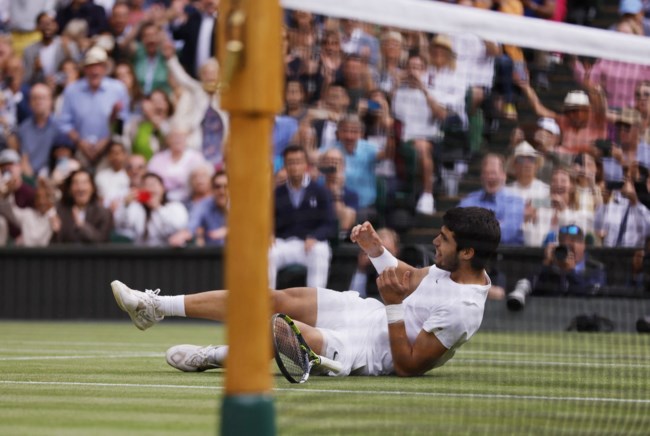 Wimbledon: Νέος "βασιλιάς" στο τένις ο Αλκαράθ – Επικράτησε του Τζόκοβιτς με 3-2 σε ματς-θρίλερ