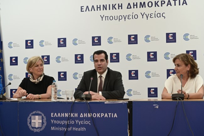 Τελετή παράδοσης - παραλαβής στο Υπ. Υγείας - "Ευτυχώς είναι ένας μόνο μήνας, θα περάσει..."