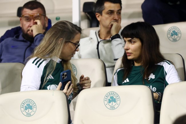 Στη Λεωφόρο με την φανέλα του Παναθηναϊκού η Τόνια Σωτηροπούλου - Το τετ-α-τετ με τον Γιάννη Αλαφούζο [εικόνες]