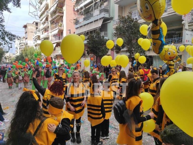 Πάτρα: Εντυπωσίασαν περισσότεροι από 15.000 μικροί καρναβαλιστές - Χαμόγελα ξανά μετά τον κορονοϊό  [εικόνες]