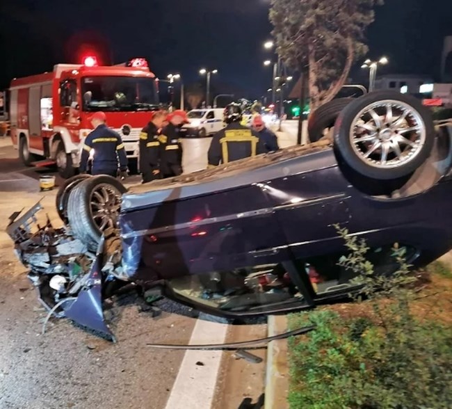 Βίντεο: 80χρονος οδηγός οδηγούσε 1,5 χιλιόμετρο ανάποδα στη λεωφόρο Βουλιαγμένης- Μετωπική σύγκρουση με άλλο ΙΧ