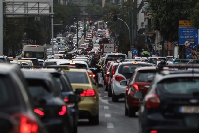 Η απεργία παραλύει την Αθήνα: Πώς θα κινηθούν λεωφορεία, μετρό, ηλεκτρικός - Χωρίς ταξί - Πού θα γίνουν οι συγκεντρώσεις