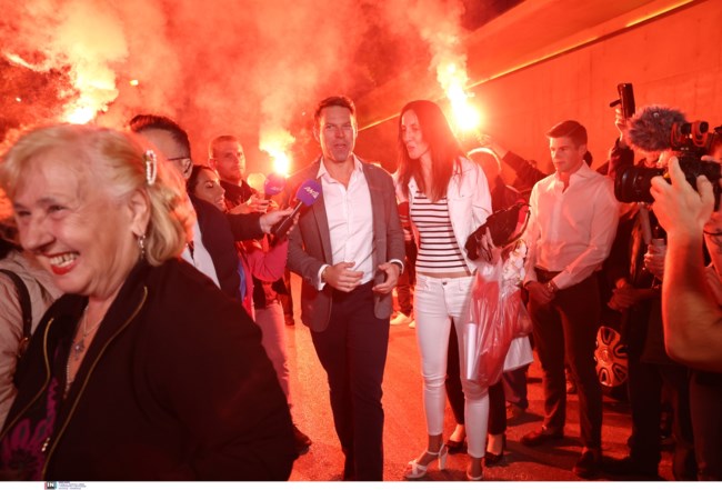 Κασσελάκης γραφεία Ταύρος καπνογόνα