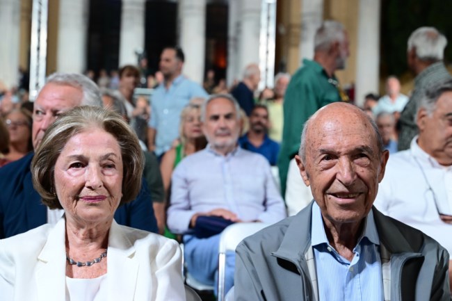Πέθανε ο Κώστας Σημίτης σε ηλικία 88 ετών