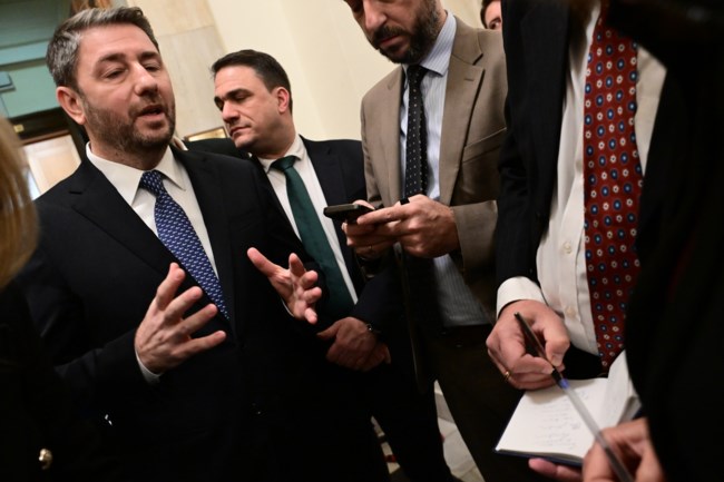 Τι συζήτησαν Μητσοτάκης και Ανδρουλάκης μπροστά και πίσω από τις κάμερες: "Η συναίνεση είναι ένα τανγκό που αφορά δύο"