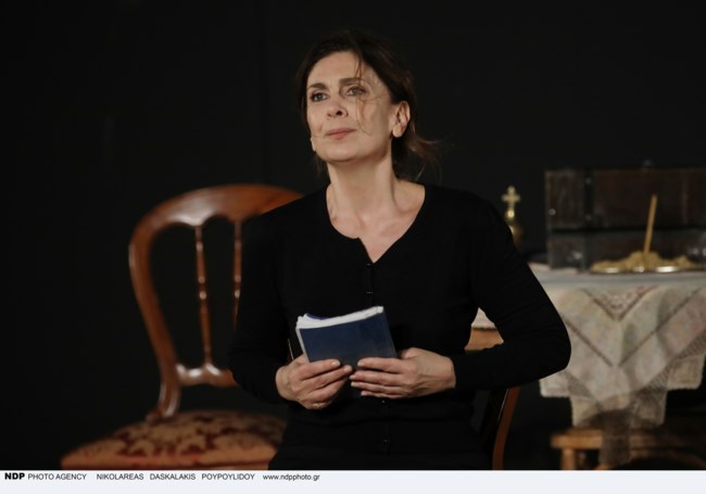 Δίκη Κωστόπουλου: Κατάθεση σοκ από τη Διδασκάλου - "Αυνανίστηκε μέσα στο καμαρίνι μου" - Τον υπερασπίστηκε η Τζομπανάκη