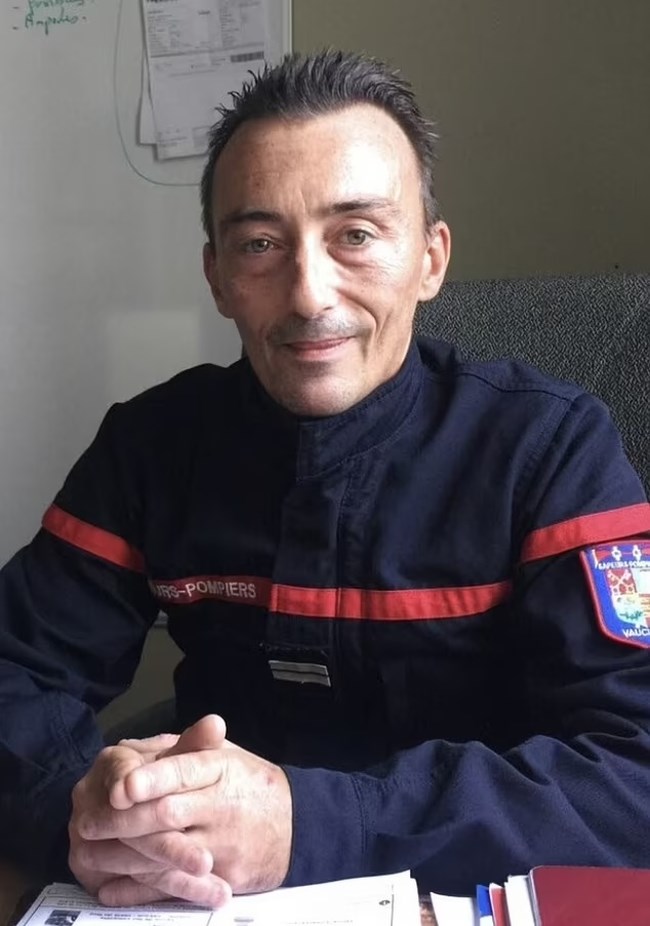 ΖΙΖΕΛ ΠΥΡΟΣΒΕΣΤΗΣ
