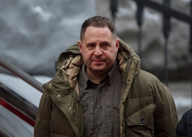 Ουκρανία: Οι αρχές κατά τις διαφθοράς έκαναν έφοδο στο σπίτι προσωπάρχη του Ζελενσκι