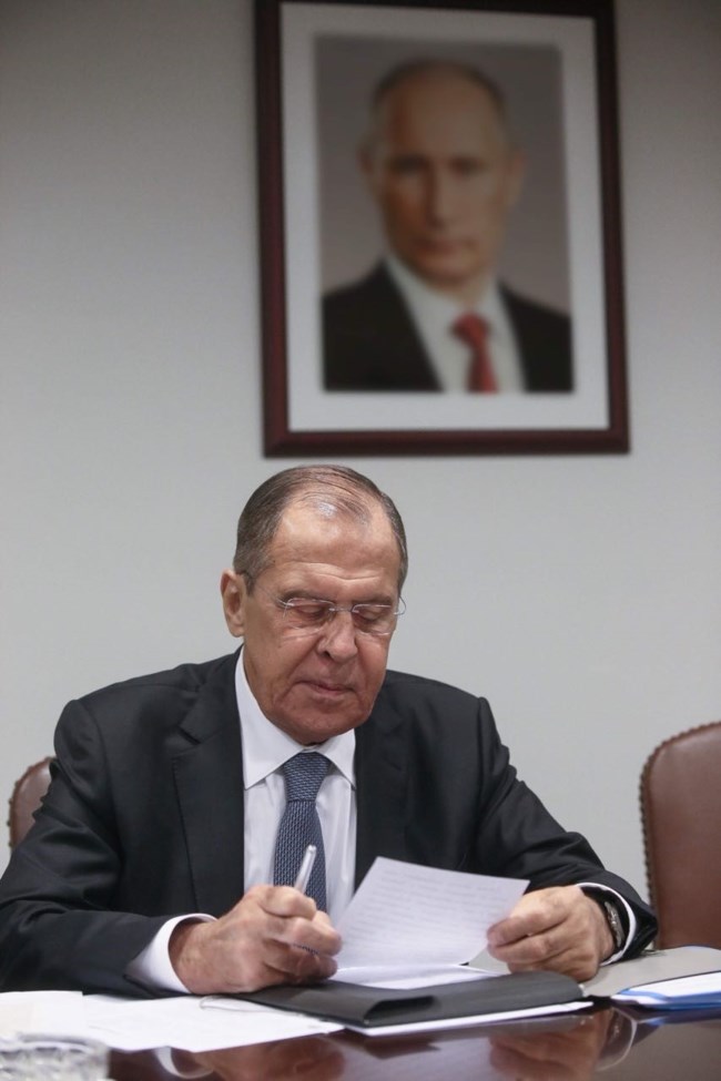 Ηχηρή παρέμβαση Λαβρόφ: Κυρίαρχο δικαίωμα κάθε κράτους τα 12 ναυτικά μίλια