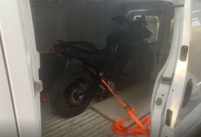 Καλύβια: Πώς έπιασαν τον "αποθηκάριο" των εκτελεστών συμβολαίων θανάτου - Ποιος είναι ο 37χρονος με το αιματηρό ιστορικό