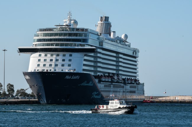 Κρουαζιερόπλοιο "Mein Schiff 6": Αρνητικά και τα τεστ του ΕΟΔΥ για τα 12 μέλη του πληρώματος