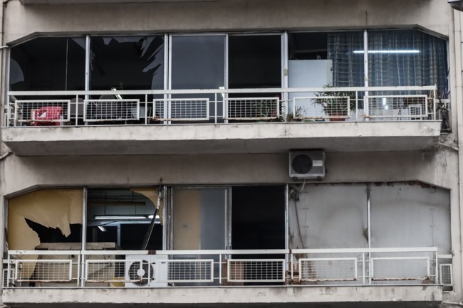 Ισχυρή έκρηξη τα ξημερώματα σε επιχείρηση με καπνικά είδη στον Κολωνό - Τεράστιες υλικές ζημιές [εικόνες - βίντεο]