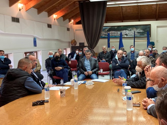 Σταϊκούρας ελαιοπαραγωγοί