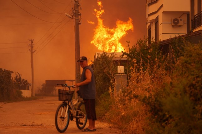 φωτια σμυρνη