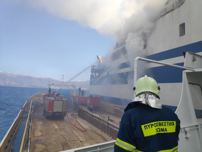 Κέρκυρα: Πόσοι είναι τελικά οι αγνοούμενοι στο πλοίο που ξέσπασε φωτιά - Αλαλούμ με τον αριθμό τους [εικόνες]