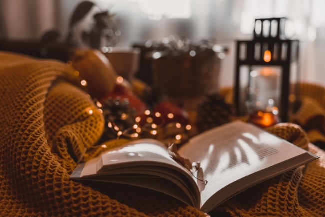 Αυτό το βιβλίο έχει γίνει viral στο TikTok και εξαντλείται από παντού - Γιατί το διαβάζουν όλοι