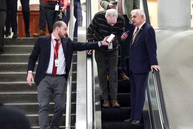 ΗΠΑ: Μπλόκο από τη Γερουσία σε νέες επιθέσεις στη Βενεζουέλα - Οργή Τραμπ για τους Ρεπουμπλικανούς που καταψήφισαν