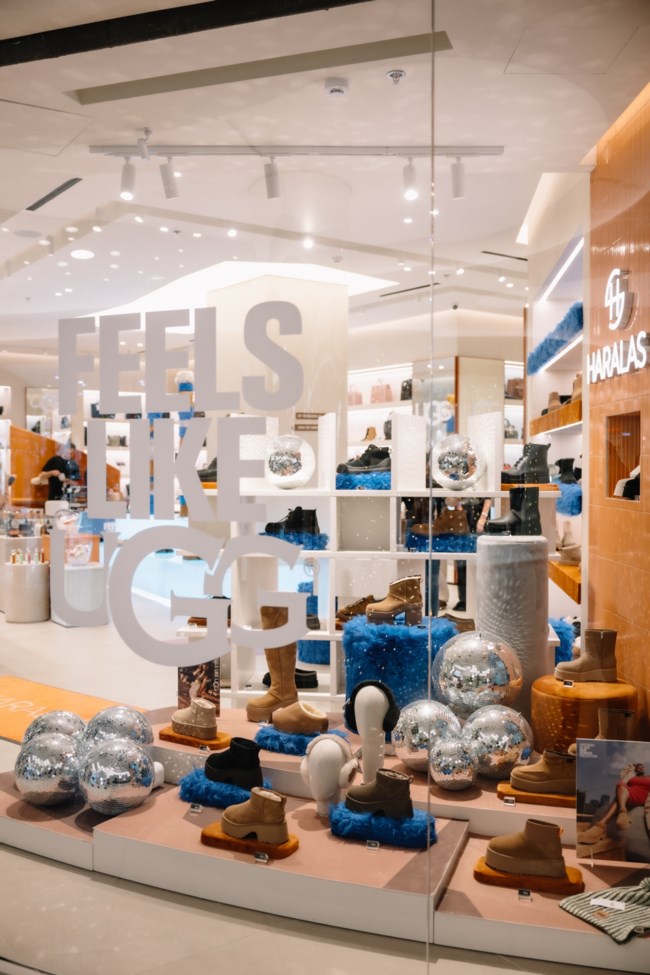 Η UGG παρουσιάζει τη συλλογή New Heights στο ολοκαίνουργιο κατάστημα Haralas στο River West