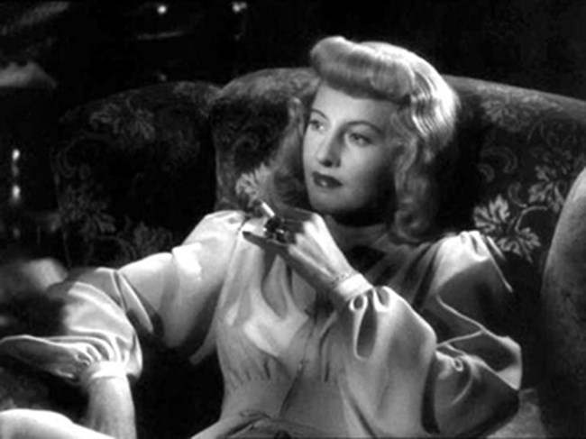 Φιλμ Νουάρ: Οι 10 αξέχαστες "femme fatale" του κινηματογράφου - Από τη Ρίτα Χέιγουορθ στη Φέι Ντάναγουεϊ