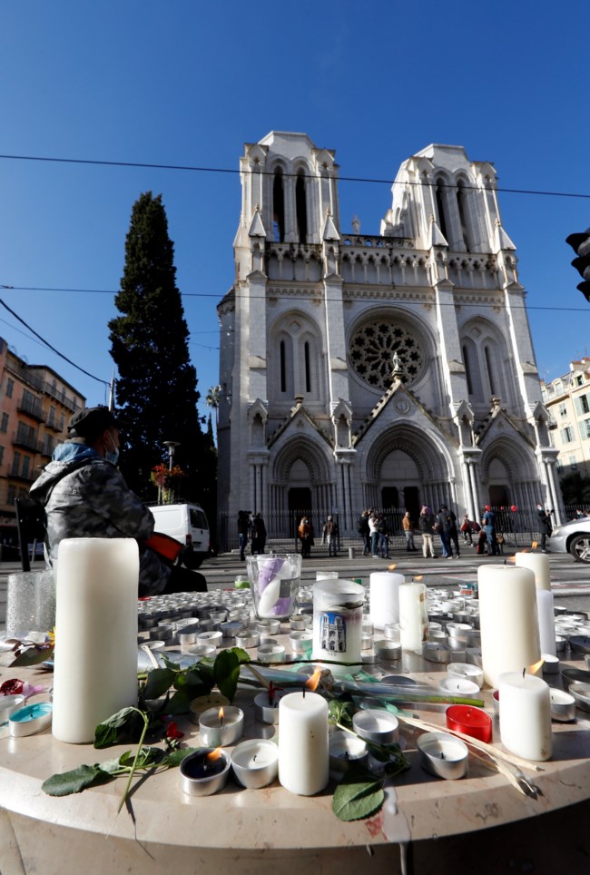 ΕΠΙΘΕΣΗ ΣΤΗ ΓΑΛΛΙΑ