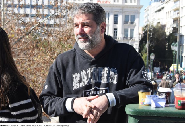 Δύο επεμβάσεις στην καρδιά για τον Βασίλη Μπισμπίκη: Ο οξύς πόνος στο στήθος και πώς κατέληξε στο νοσοκομείο με τη Βανδή