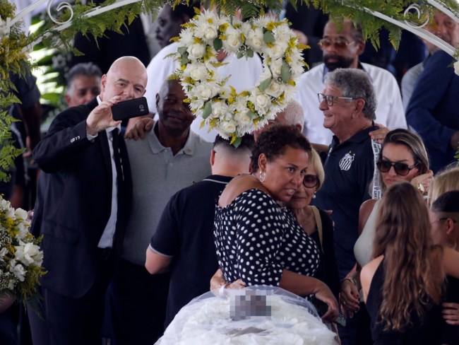 Πελέ, Ινφαντίνο