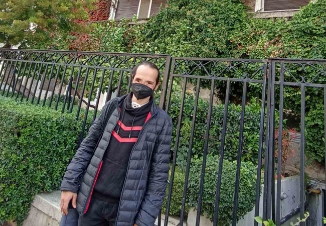 Η νέα ζωή του Θύμιου Μπουγά: "Έχω το δικό μου σπίτι, έχω κάνει πολλούς φίλους - Σκέφτομαι να κάνω οικογένεια" [βίντεο]