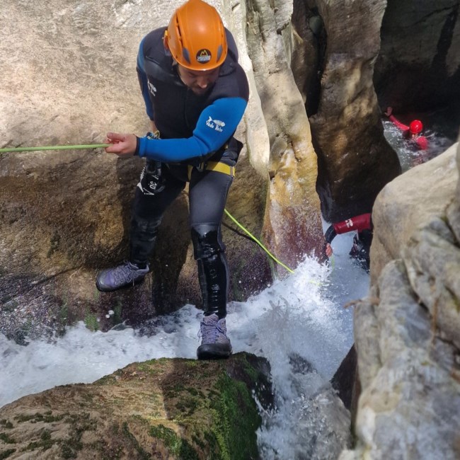 ΦΑΡΑΓΓΙ ΑΜΠΑ