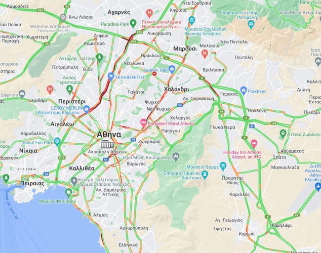 Τροχαίο με νταλίκα και ΙΧ στον Κηφισό προκάλεσε μποτιλιάρισμα χιλιομέτρων - Live η κίνηση στους δρόμους