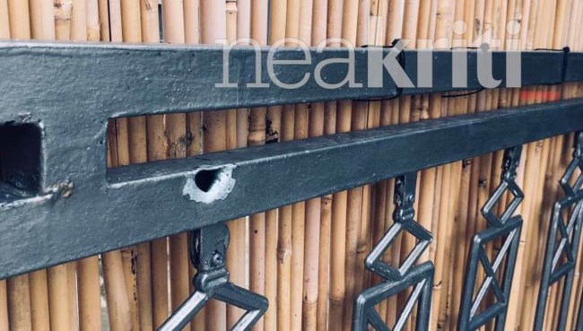 Ηράκλειο Κρήτης: Έβαλαν φωτιά στο αυτοκίνητό του και άρχισαν να πυροβολούν έξω από το σπίτι του [εικόνες]