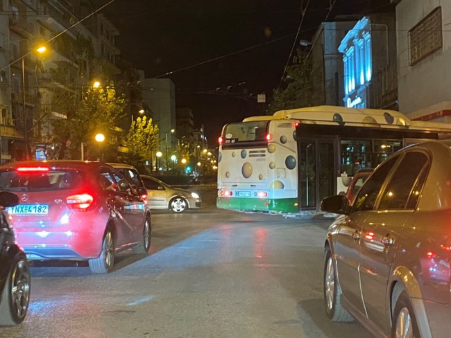 Επεισόδια στην ΑΣΟΕΕ - Έκλεισε η Πατησίων [Βίντεο]