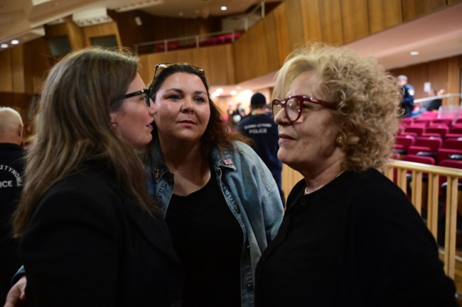 ΔΙΚΗ ΧΡΥΣΗ ΑΥΓΗ