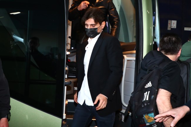 Euroleague: Στο ΣΕΦ με μάσκα ο Δημήτρης Γιαννακόπουλος για να δει το ντέρμπι Ολυμπιακός - Παναθηναϊκός [Εικόνες]