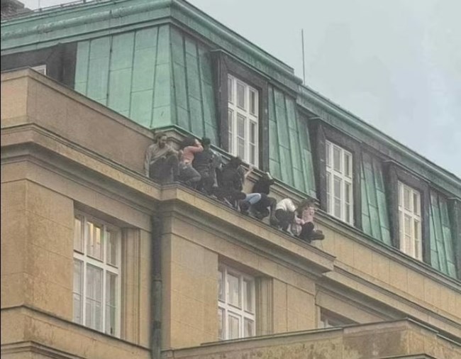 Μακελειό στην Πράγα