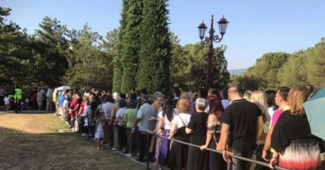 Τιμάται ο Άγιος Παϊσιος: Πλήθος κόσμου στις γιορτές στην Ελλάδα