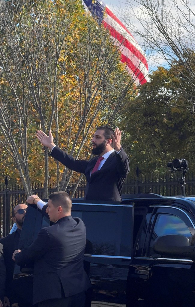 Τετ α τετ Τραμπ με Σάρα στον Λευκό Οίκο: Παύση των κυρώσεων σε βάρος της Συρίας για άλλες 180 ημέρες