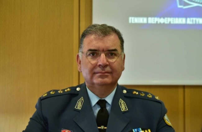 Τέμπη: Ο αστυνομικός διευθυντής Λάρισας που κατηγορείται ότι δεν φύλαξε το σημείο της τραγωδίας προήχθη σε ταξίαρχο