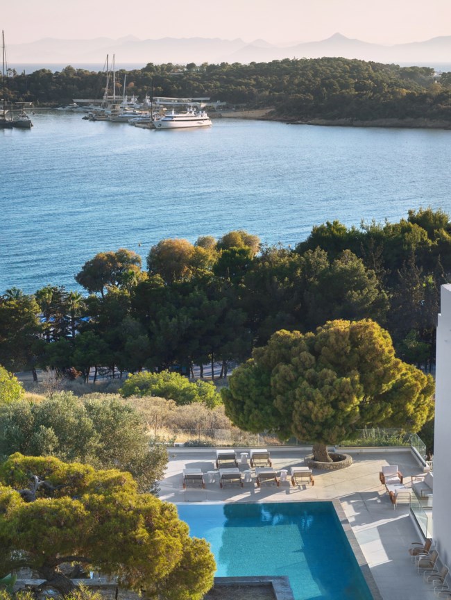 The Roc Club στη Βουλιαγμένη: Ο πιο κομψός προορισμός διακοπών που αλλάζει τα δεδομένα στην Αθηναϊκή Ριβιέρα