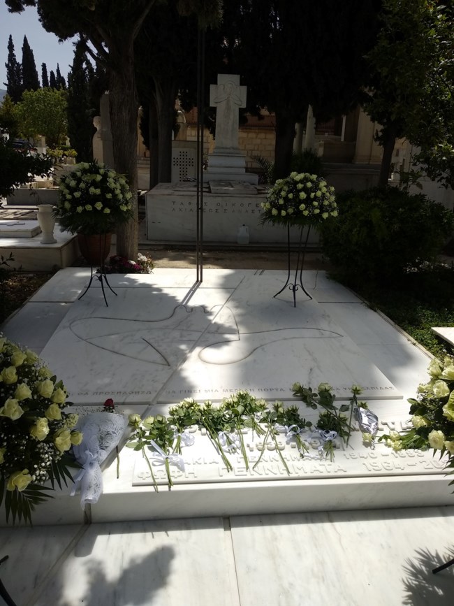 Φώφη Γεννηματά: Τρισάγιο για τους έξι μήνες από τον θάνατό της – Η ανάρτηση του συζύγου της, Ανδρέα Τσούνη