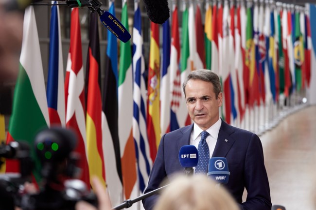 Νέο μήνυμα Μητσοτάκη σε Σαμαρά για τον "πατριωτισμό της ευθύνης" - Προετοιμασία για την επίσκεψη του Τούρκου ΥΠΕΞ