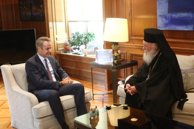 Μητσοτάκης σε Αρχιεπίσκοπο Ιερώνυμο: Είμαστε εδώ για να αντιμετωπίσουμε από κοινού τις μεγάλες προκλήσεις