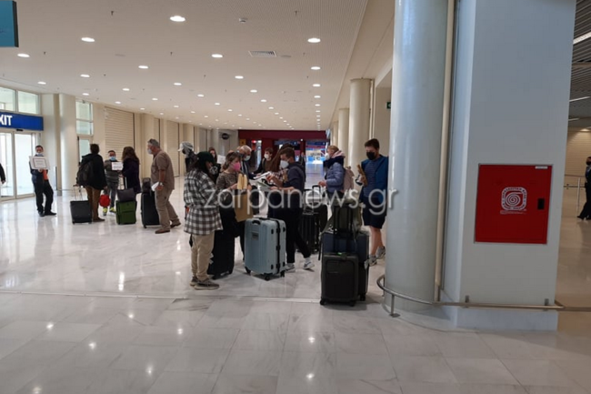 Είναι γεγονός: Οι πρώτοι τουρίστες έφτασαν στα Χανιά [βίντεο, εικόνες]