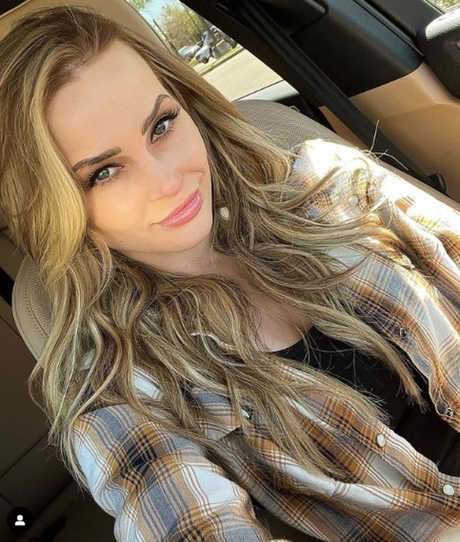 Niece Waidhofer: Αυτοκτόνησε η 31χρονη influencer - Είχαν ανησυχήσει οι followers της [εικόνες]