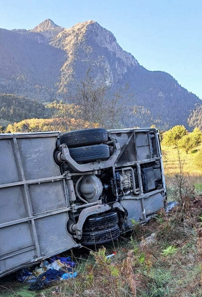 ΤΡΟΧΑΙΟ ΚΤΕΛ ΜΑΘΗΤΕΣ ΚΑΛΑΒΡΥΤΑ
