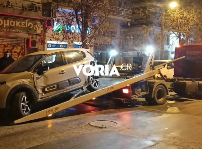 ΑΥΤΟΚΙΝΗΤΟ ΤΡΑΚΑΡΙΣΜΑ