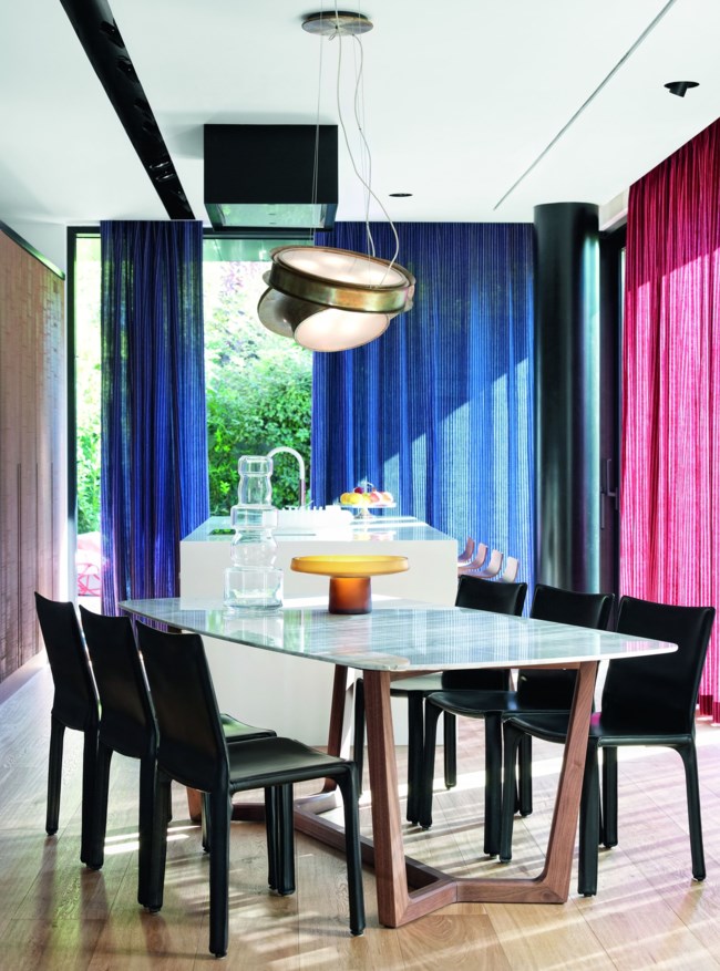 Το σπίτι στην Κηφισιά σε σχήμα Γ και οι έντονες επιρροές του μοντερνισμού που ξεχωρίζουν