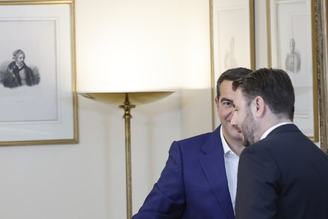 Τσίπρας με Ανδρουλάκη στο προεδρικό