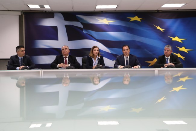 Παραλαβή-παράδοση στο υπουργείο Ανάπτυξης: "Στα 12 δις οι δημόσιες επενδύσεις το 2023, είμαι περήφανος", το μήνυμα Γεωργιάδη